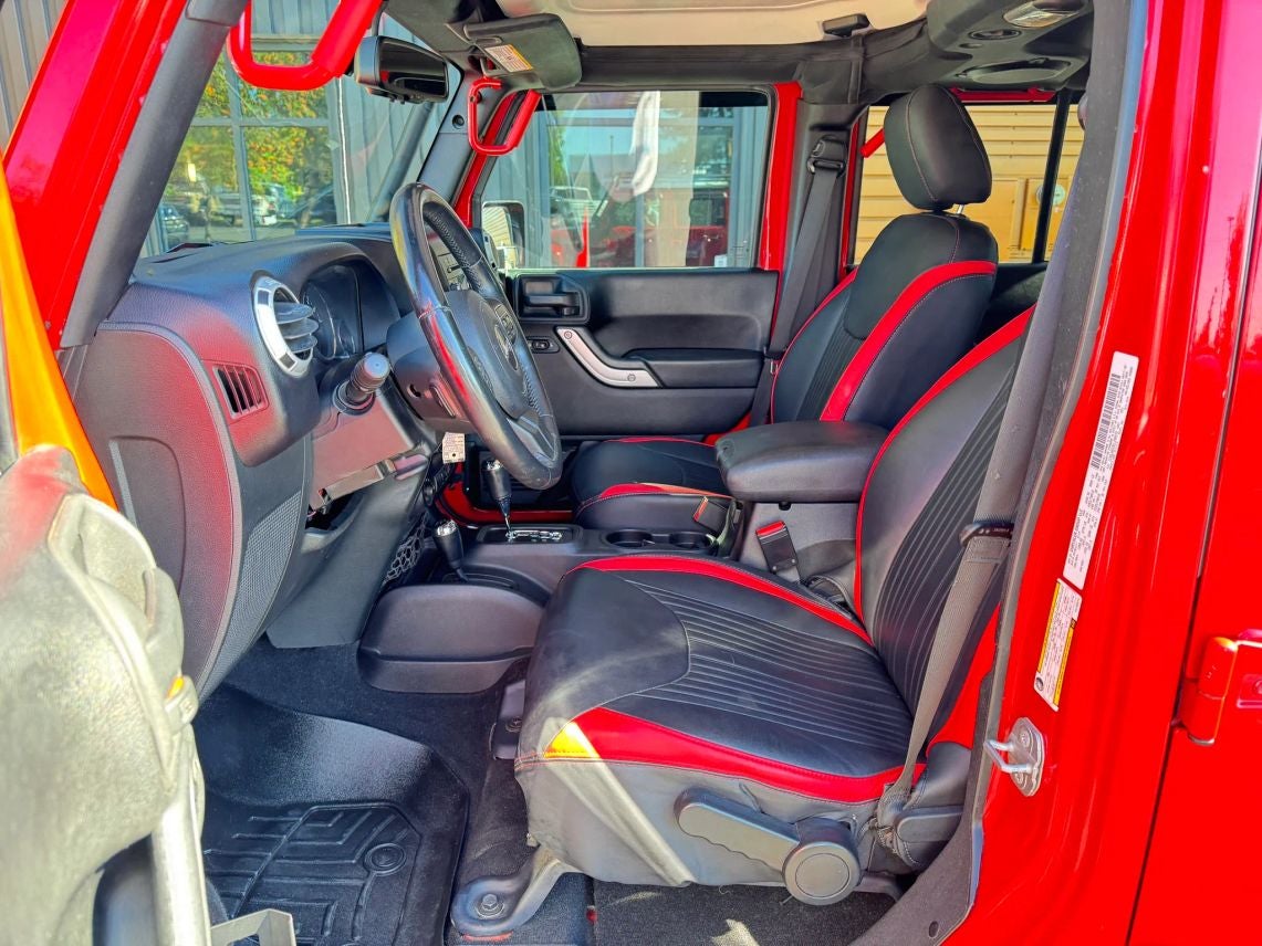 2014 Jeep Wrangler Unlimited Sahara Sport Utility 4D