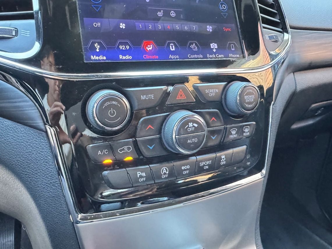 2019 Jeep Grand Cherokee Altitude Sport Utility 4D