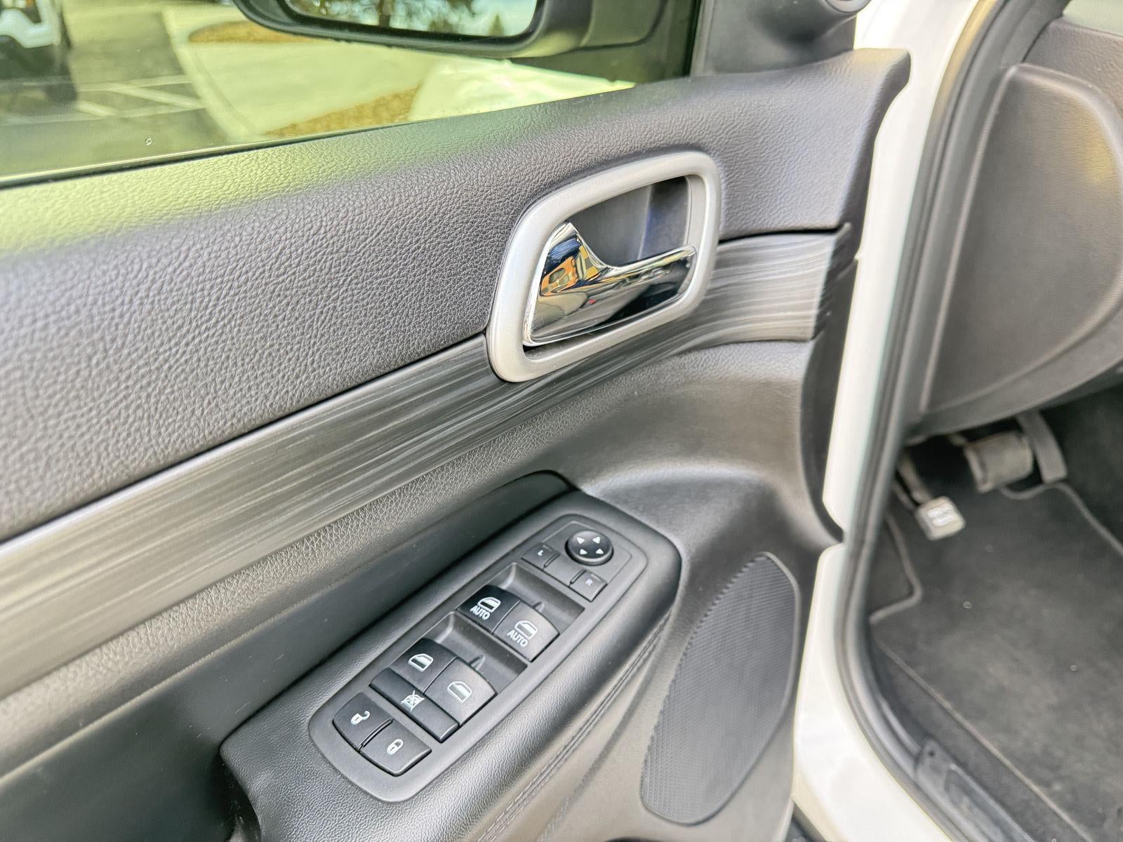 2019 Jeep Grand Cherokee Laredo E