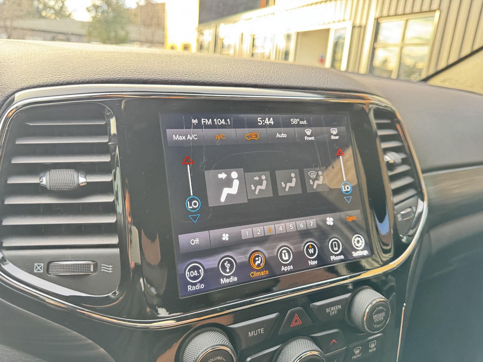 2019 Jeep Grand Cherokee Laredo E