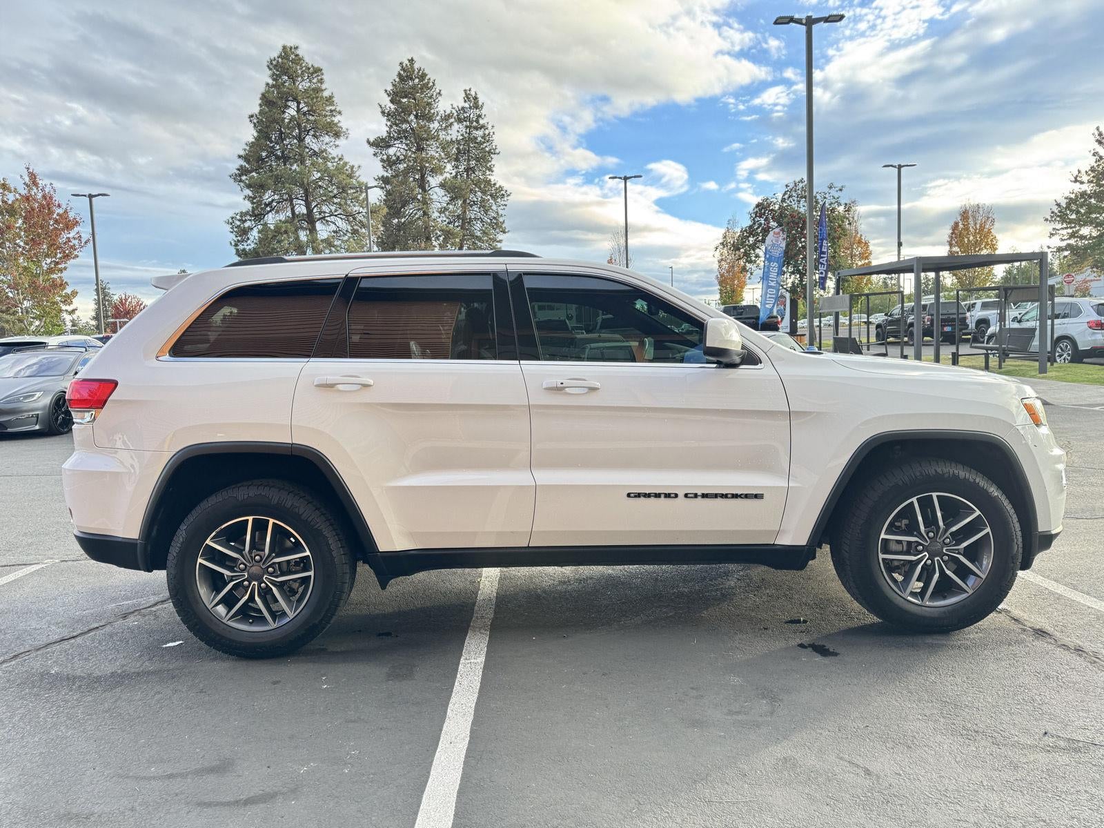 2019 Jeep Grand Cherokee Laredo E