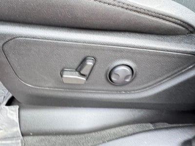 2022 RAM 1500 Crew Cab Big Horn Pickup 4D 5 1/2 ft
