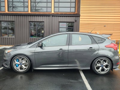 2017 Ford Focus ST
