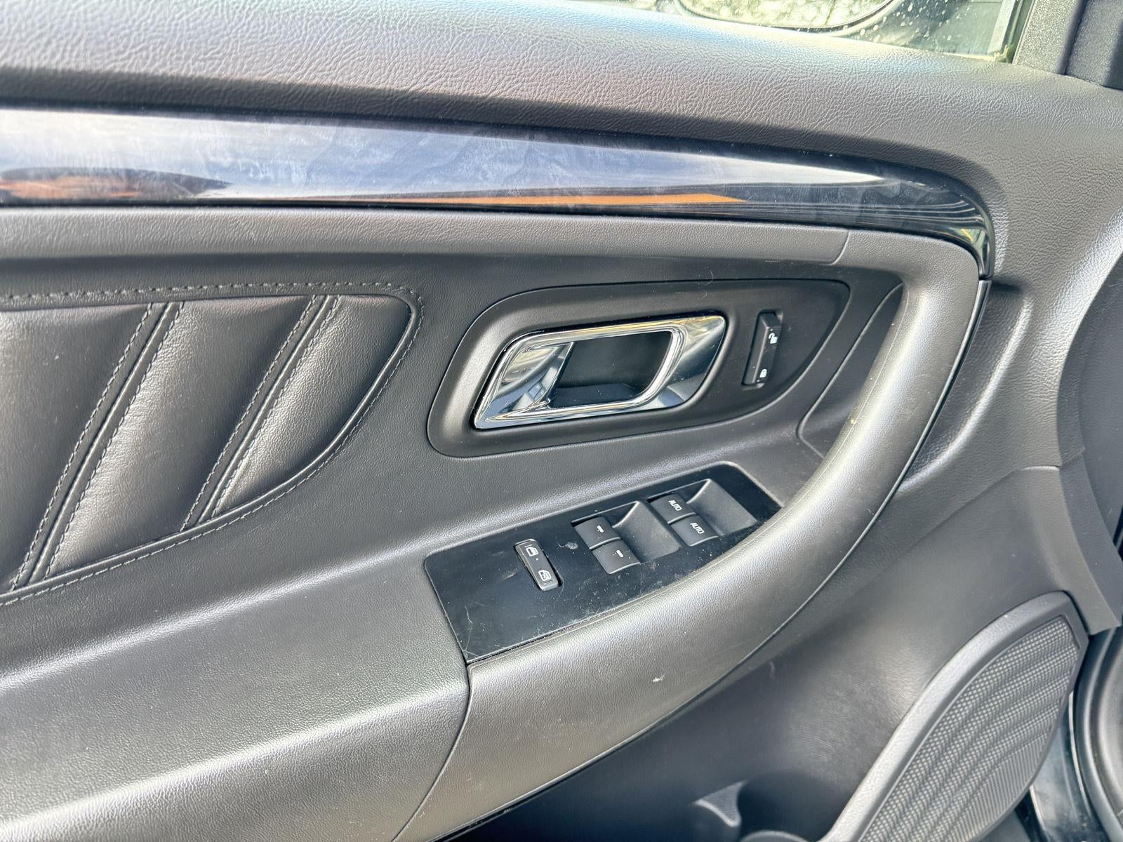 2010 Ford Taurus Limited