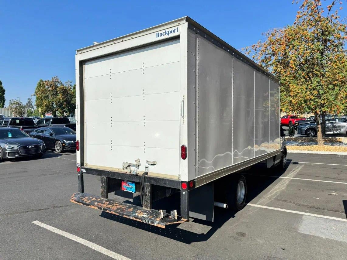 2023 Ford Transit Cutaway 350 HD XL Cutaway Van 2D