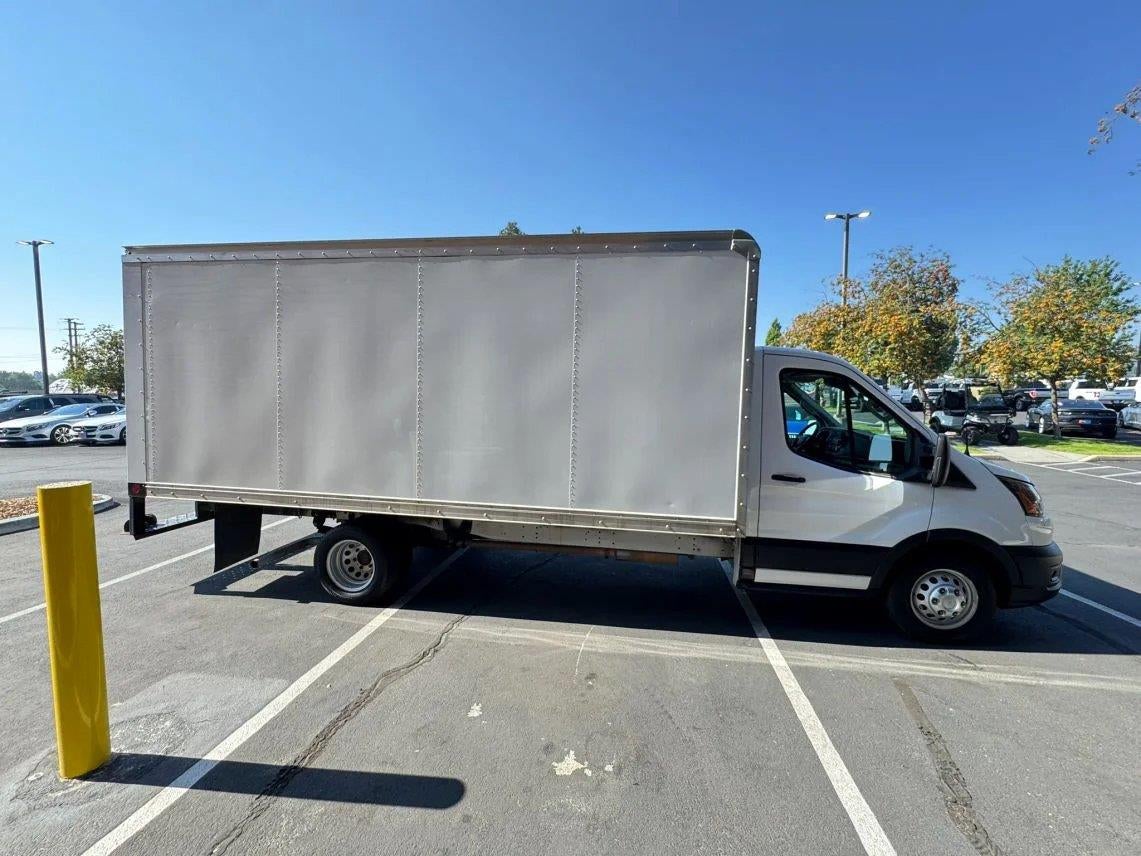 2023 Ford Transit Cutaway 350 HD XL Cutaway Van 2D