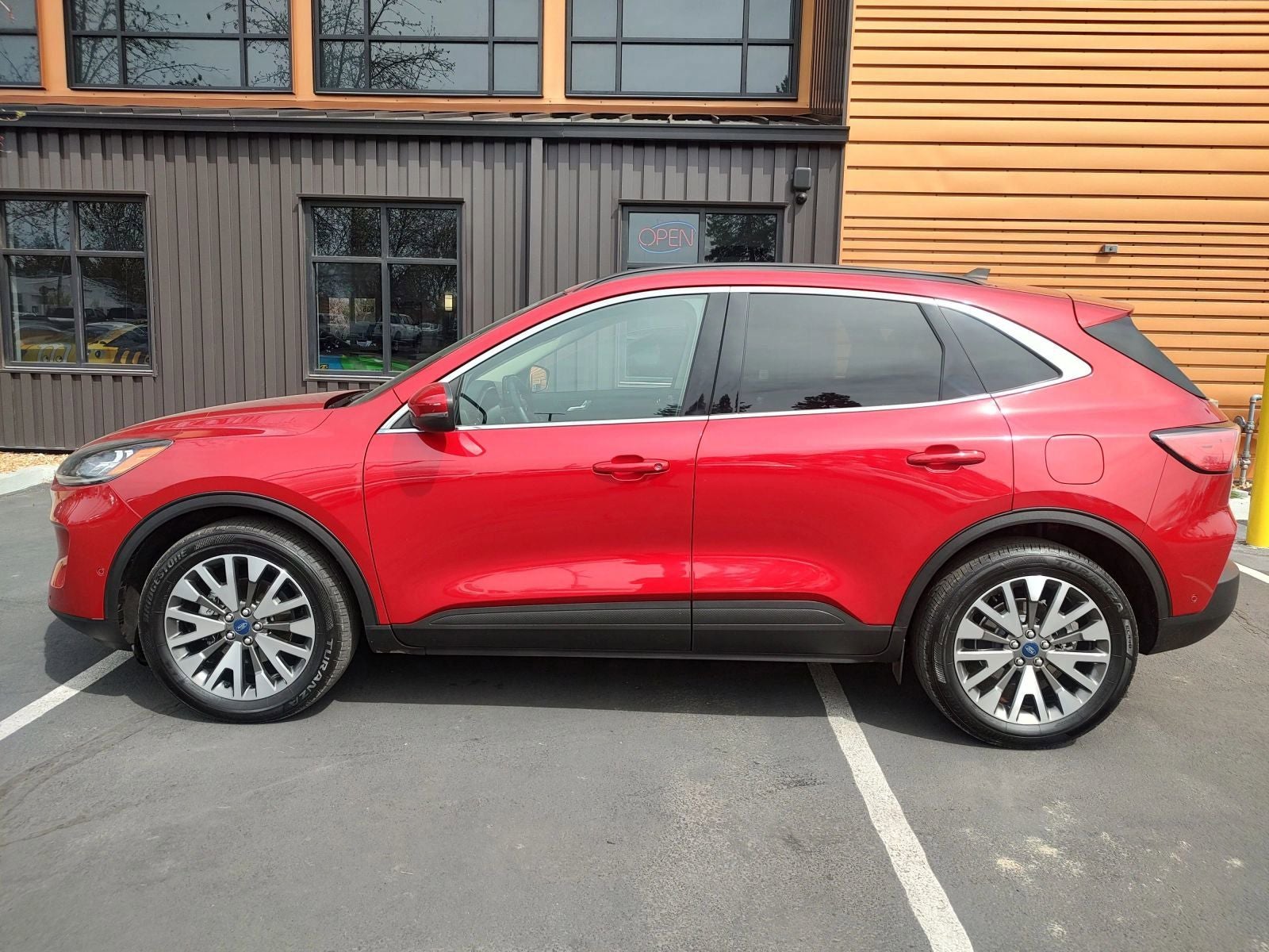 2020 Ford Escape Titanium