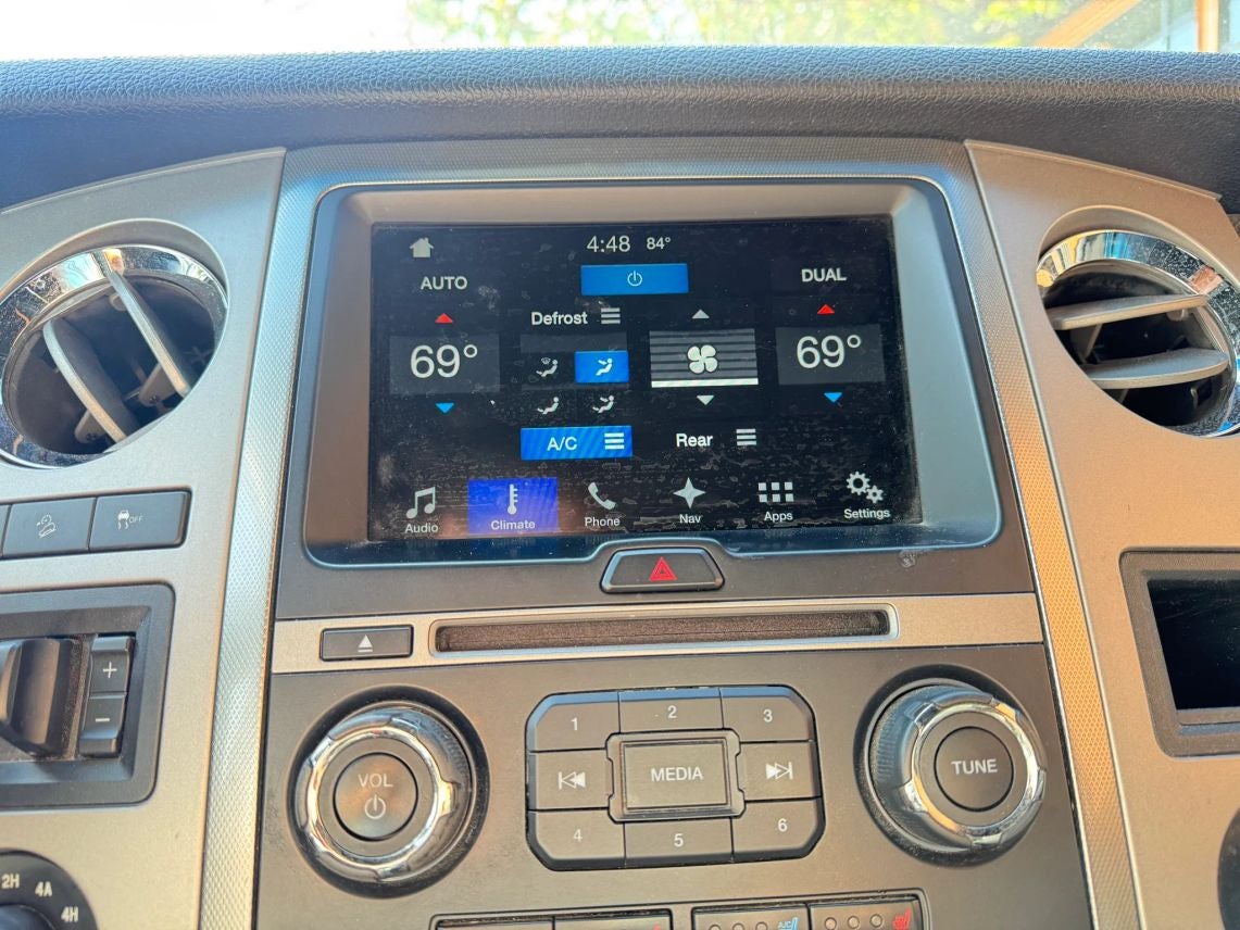 2016 Ford Expedition XLT Sport Utility 4D