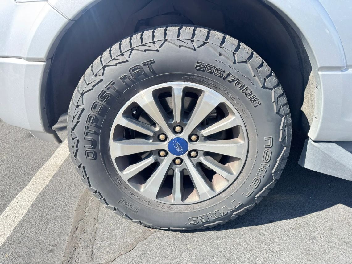 2016 Ford Expedition XLT Sport Utility 4D