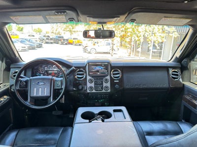 2015 Ford F250 Super Duty Crew Cab Platinum Pickup 4D 6 3/4 ft