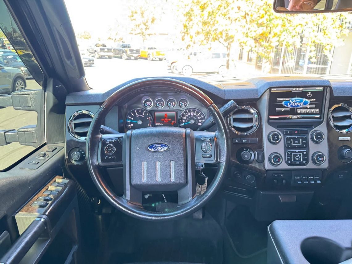 2015 Ford F250 Super Duty Crew Cab Platinum Pickup 4D 6 3/4 ft