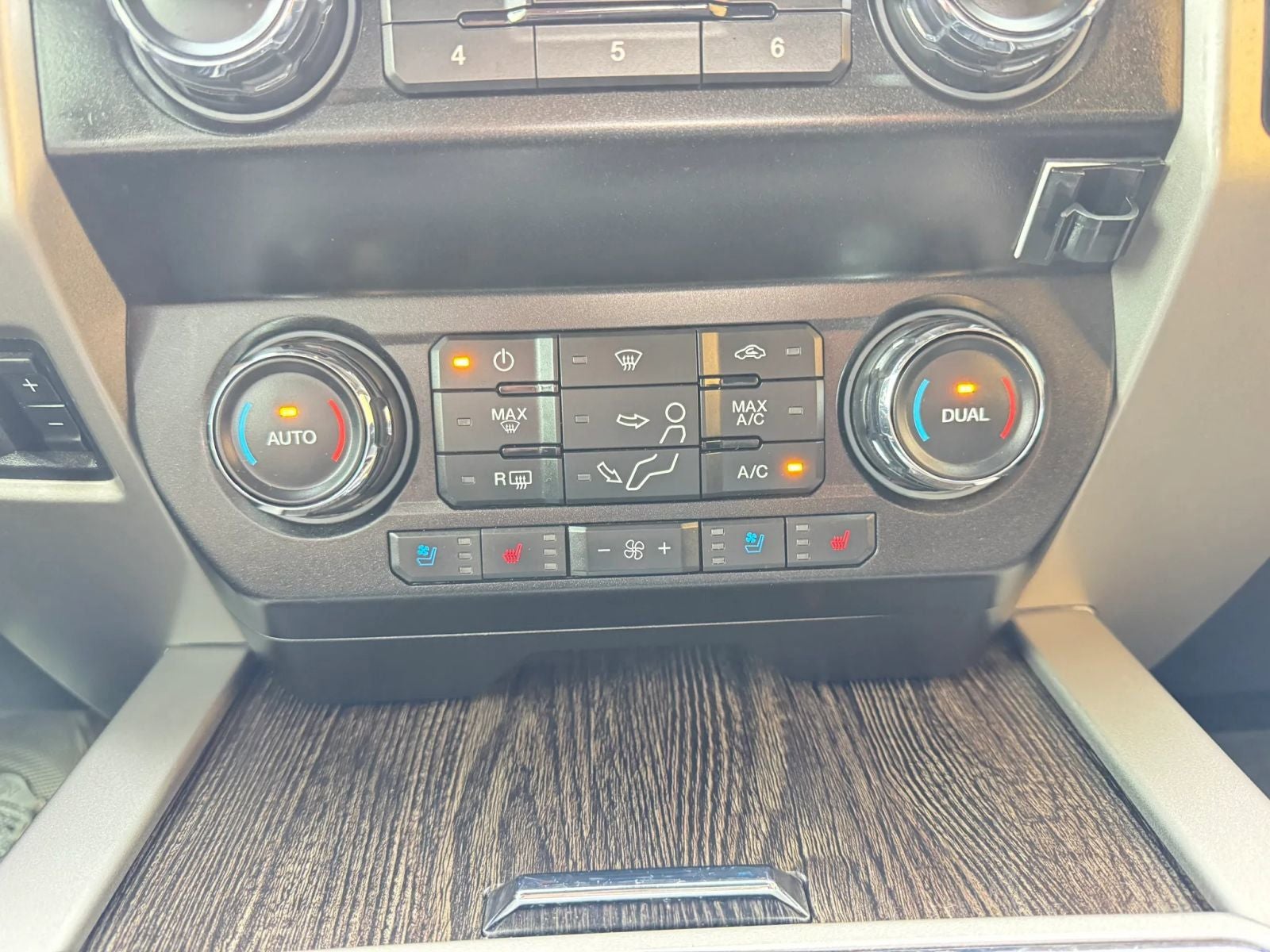 2020 Ford F-250SD Lariat