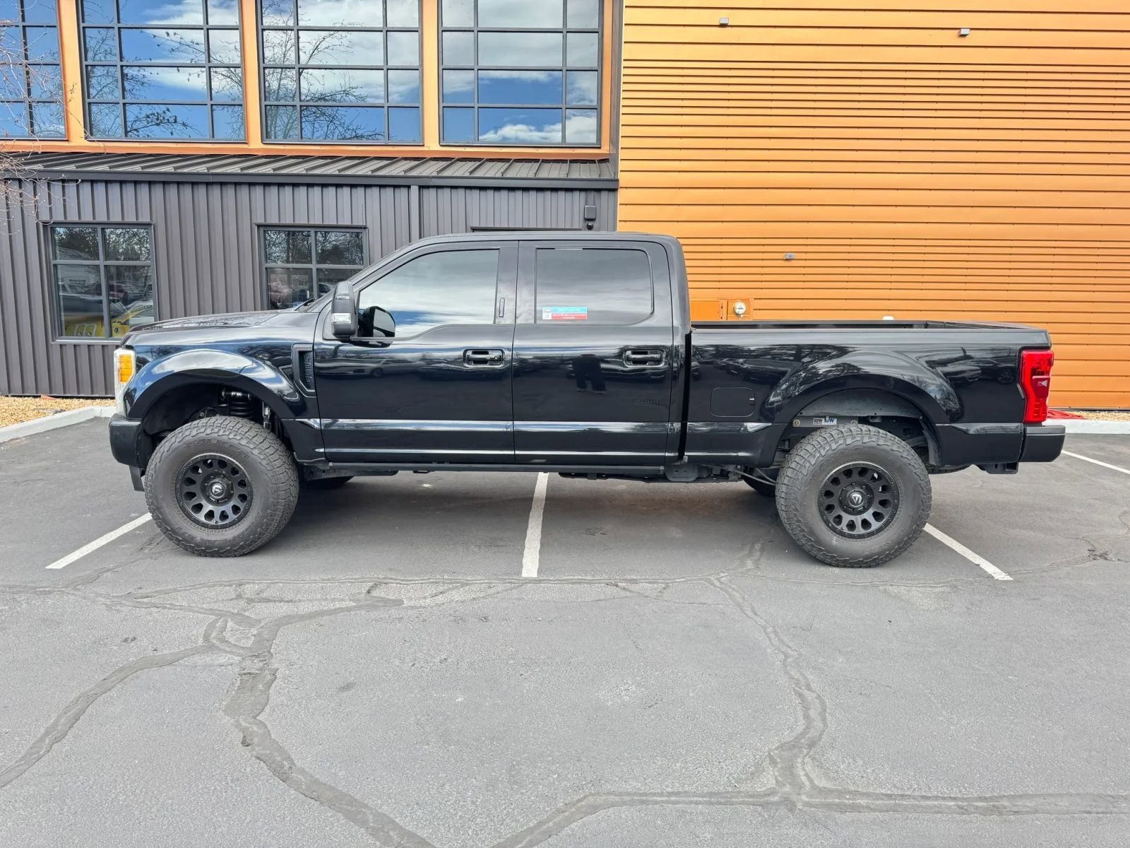 2017 Ford F-250SD Lariat