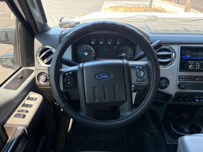 2015 Ford F350 Super Duty Crew Cab XLT Pickup 4D 8 ft