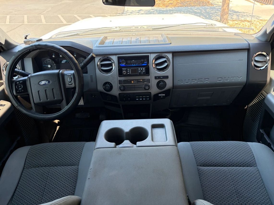 2015 Ford F350 Super Duty Crew Cab XLT Pickup 4D 8 ft