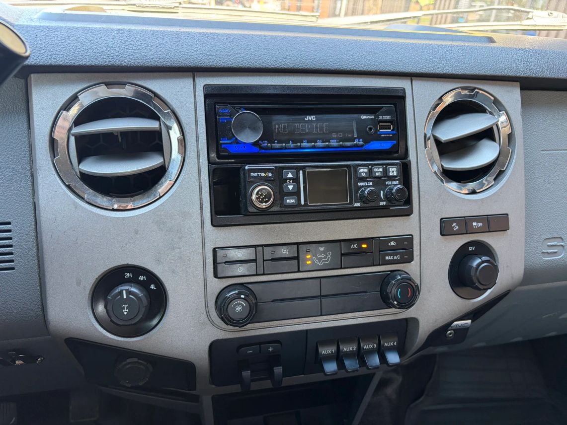 2015 Ford F350 Super Duty Crew Cab XLT Pickup 4D 8 ft