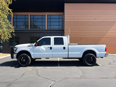 2015 Ford F350 Super Duty Crew Cab XLT Pickup 4D 8 ft