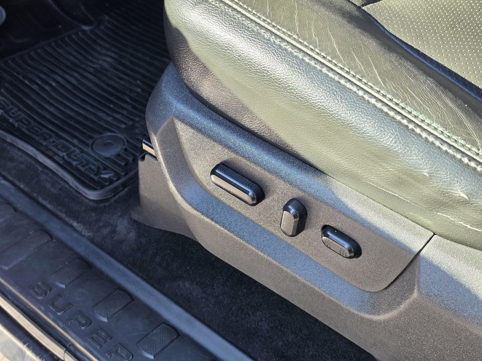 2015 Ford Super Duty F-350 SRW Lariat