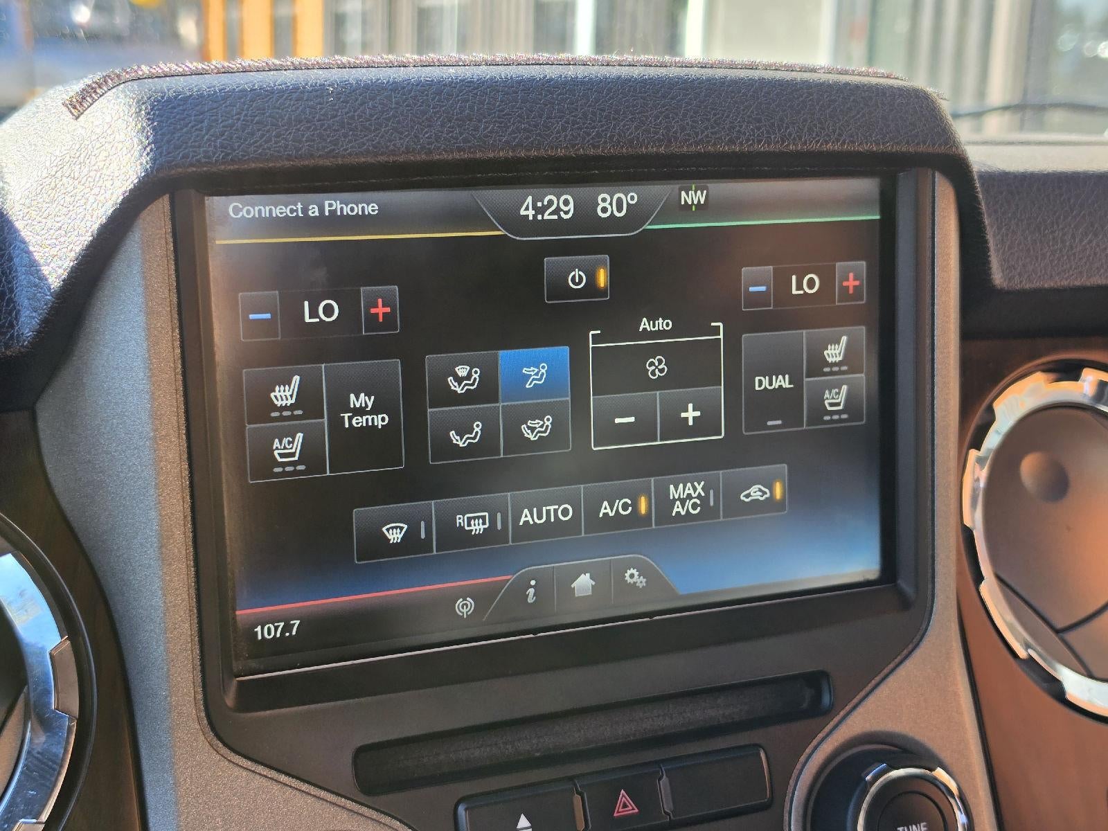 2015 Ford Super Duty F-350 SRW Lariat