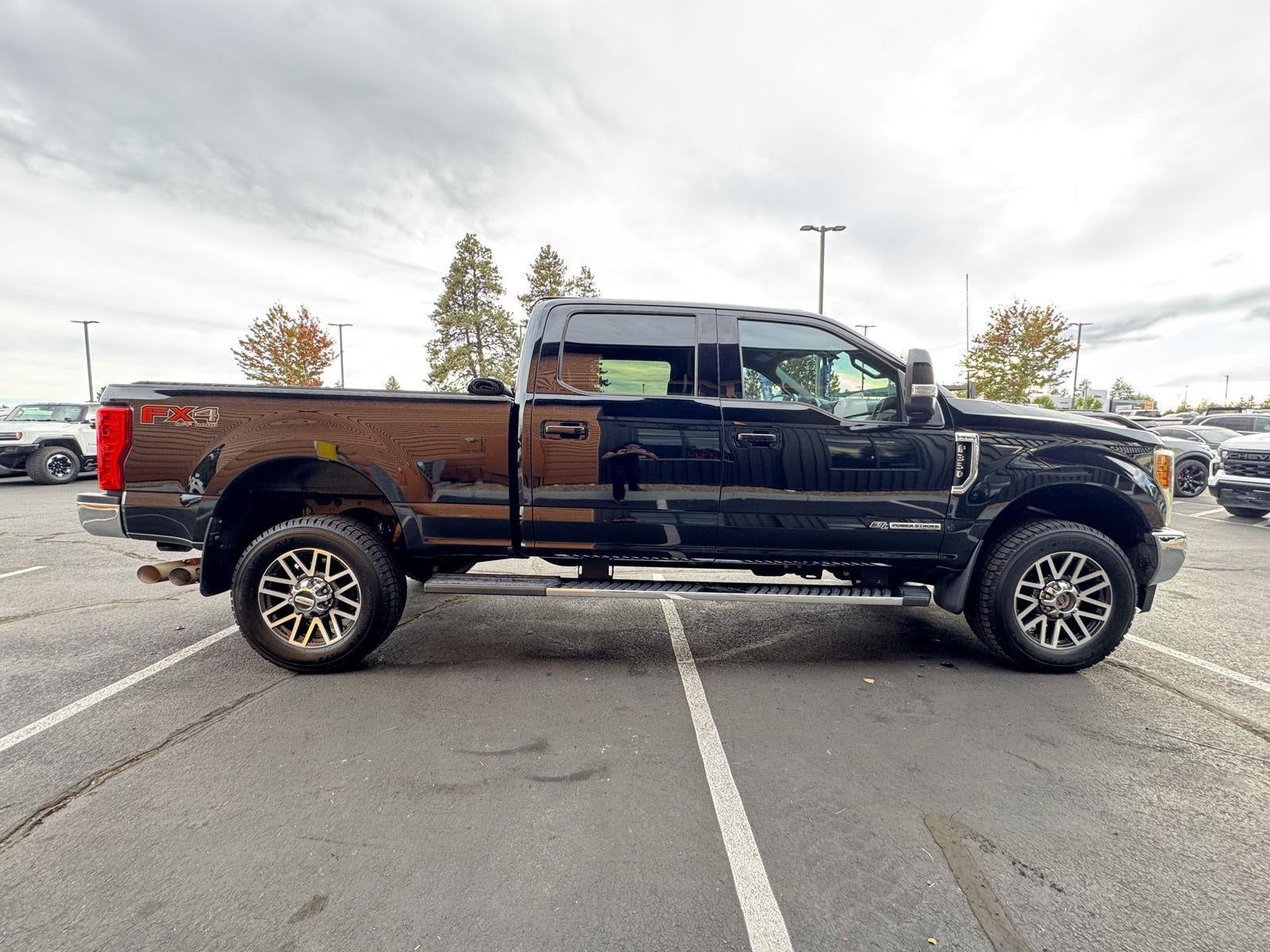 2017 Ford Super Duty F-350 Lariat