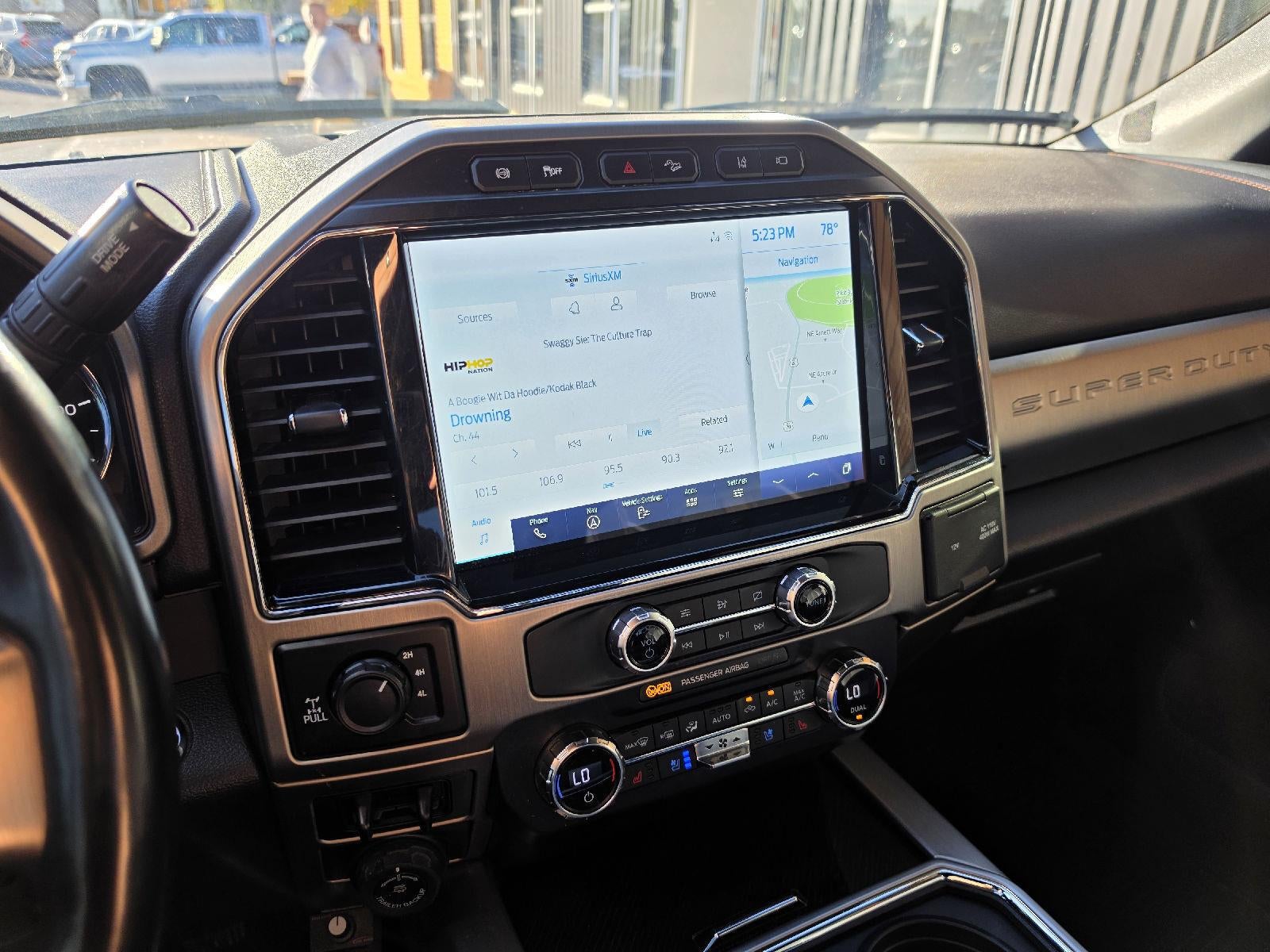 2022 Ford Super Duty F-350 Platinum