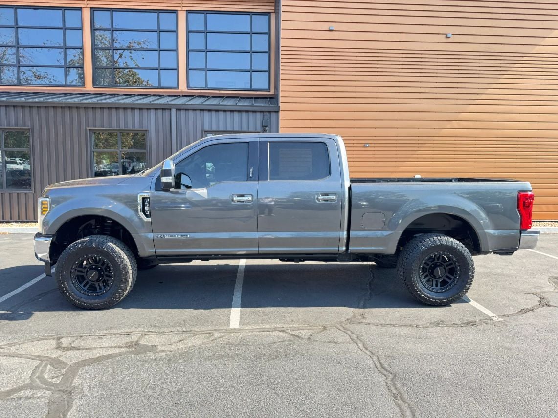2019 Ford F350 Super Duty Crew Cab XLT Pickup 4D 6 3/4 ft