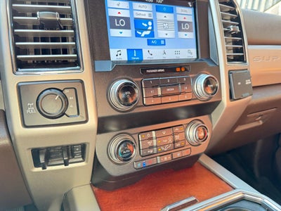 2019 Ford F350 Super Duty Crew Cab King Ranch Pickup 4D 6 3/4 ft