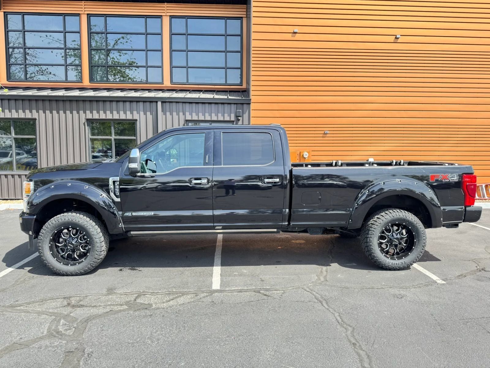 2022 Ford F-350SD Platinum