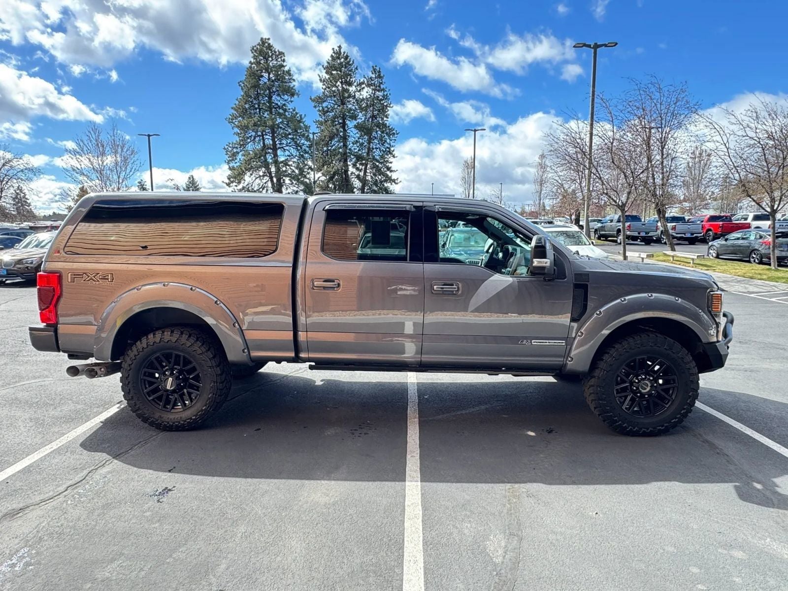 2022 Ford F-350SD Lariat