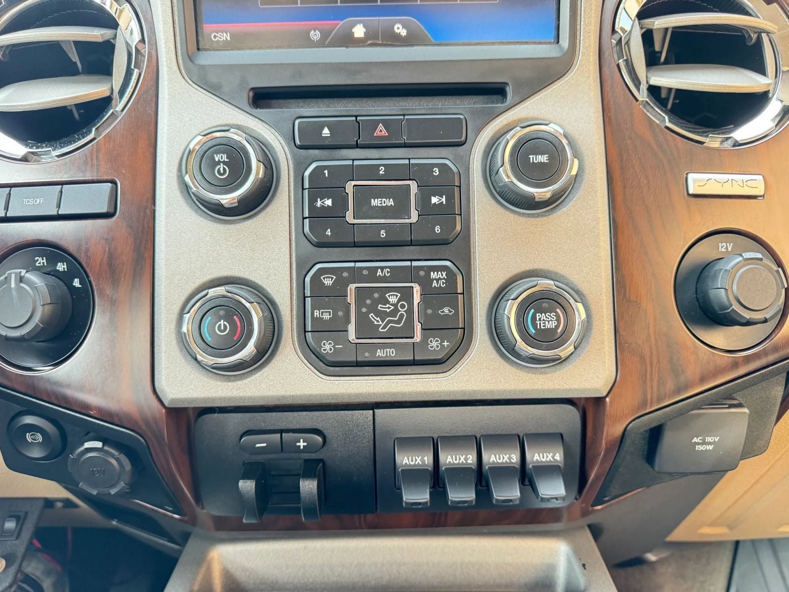 2016 Ford F-350SD Lariat DRW