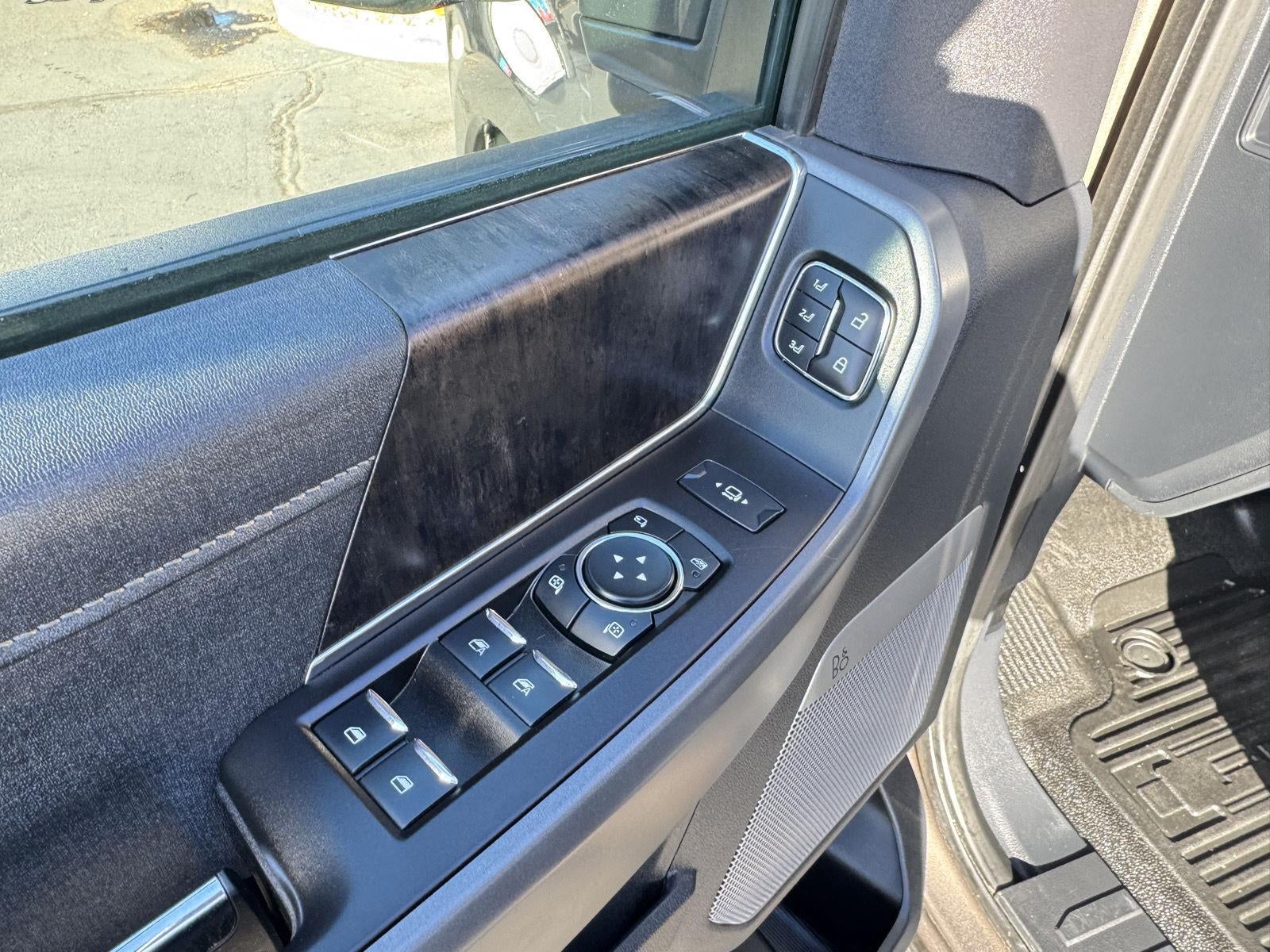 2023 Ford Super Duty F-350 Lariat