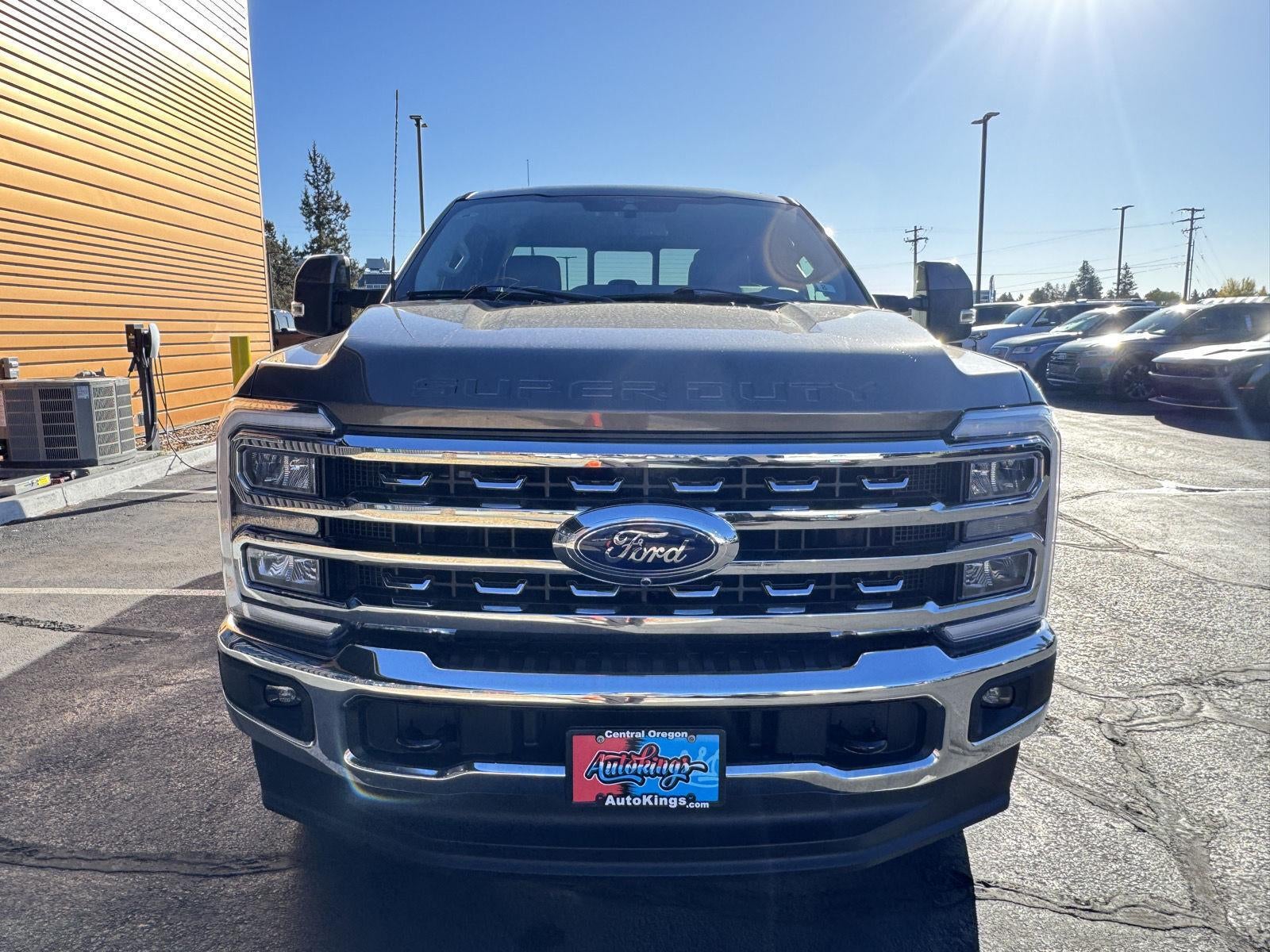 2023 Ford Super Duty F-350 Lariat