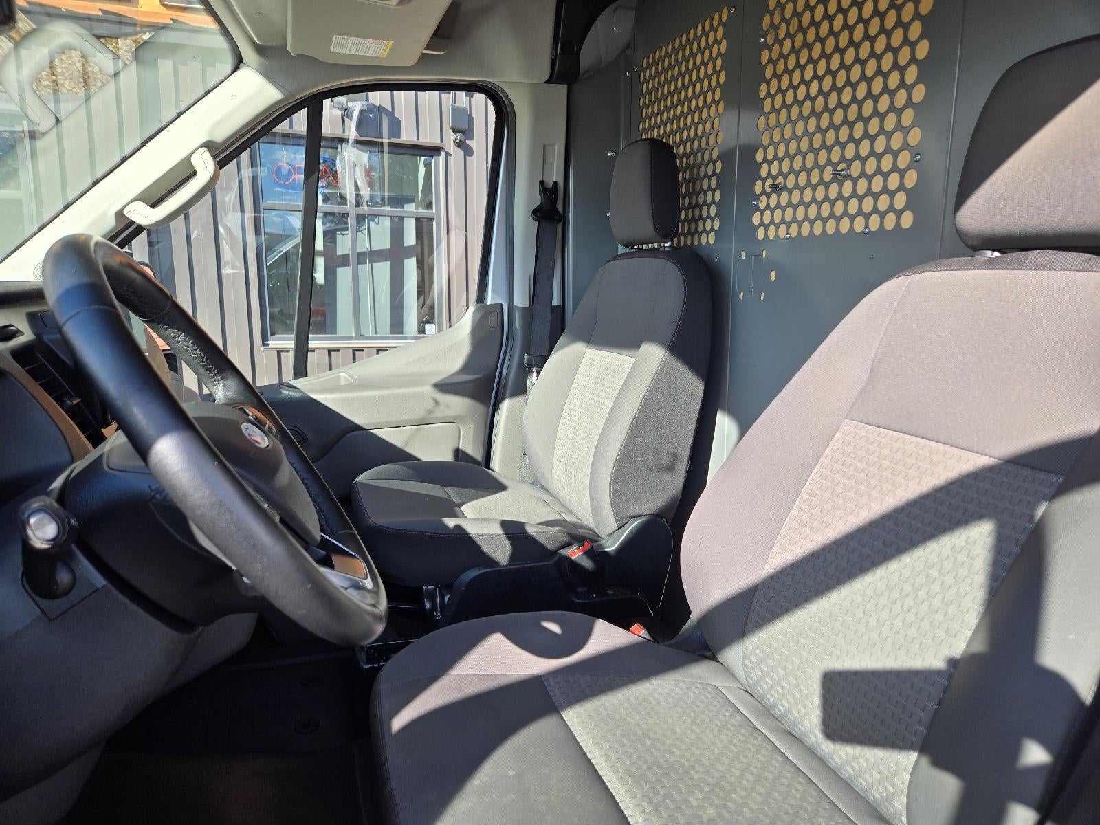 2022 Ford E-Transit 350