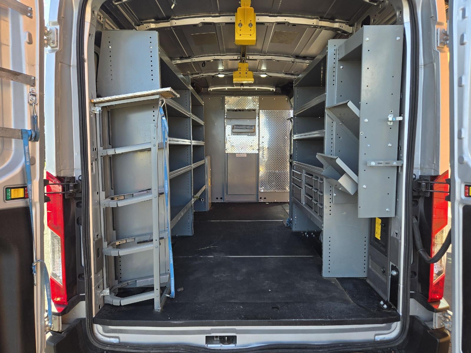 2022 Ford E-Transit 350