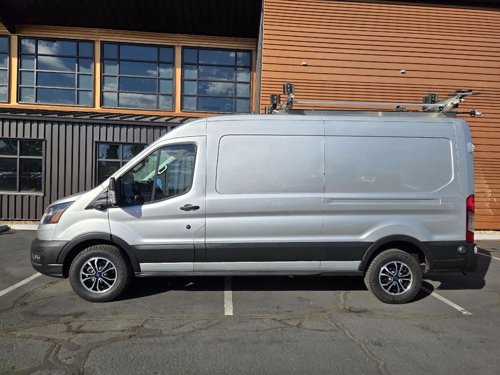 2022 Ford E-Transit 350