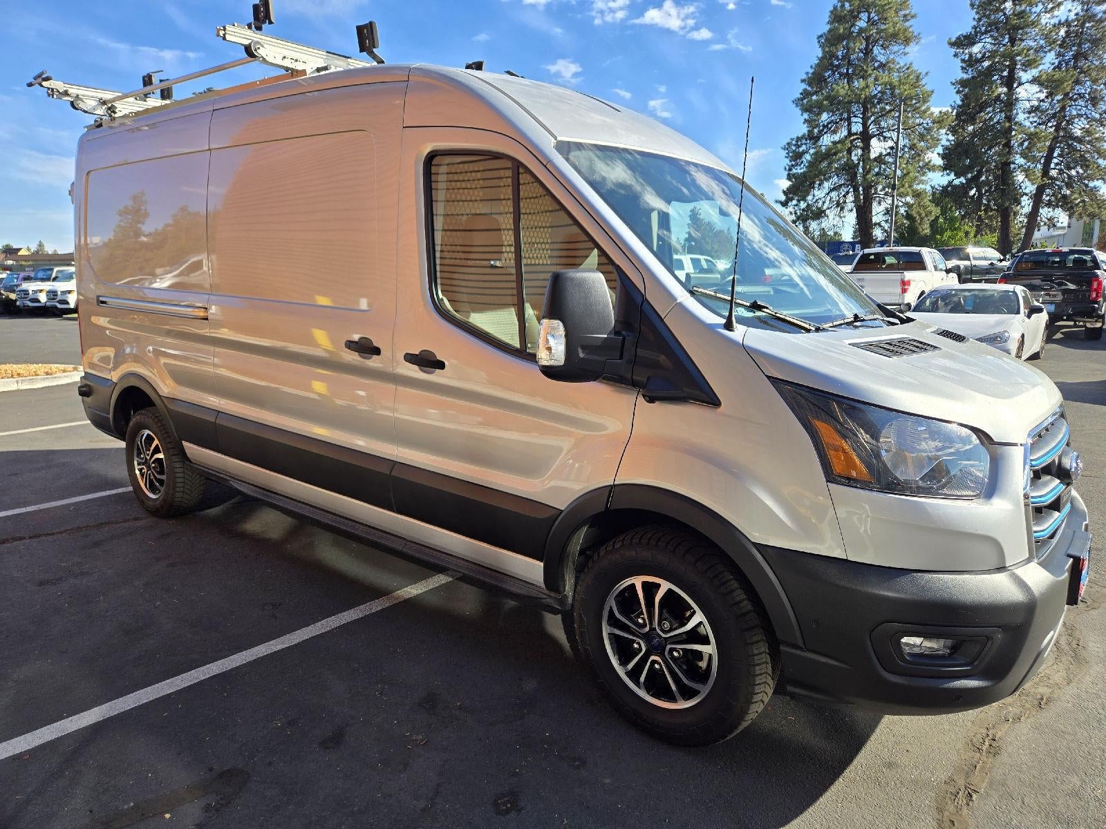 2022 Ford E-Transit 350