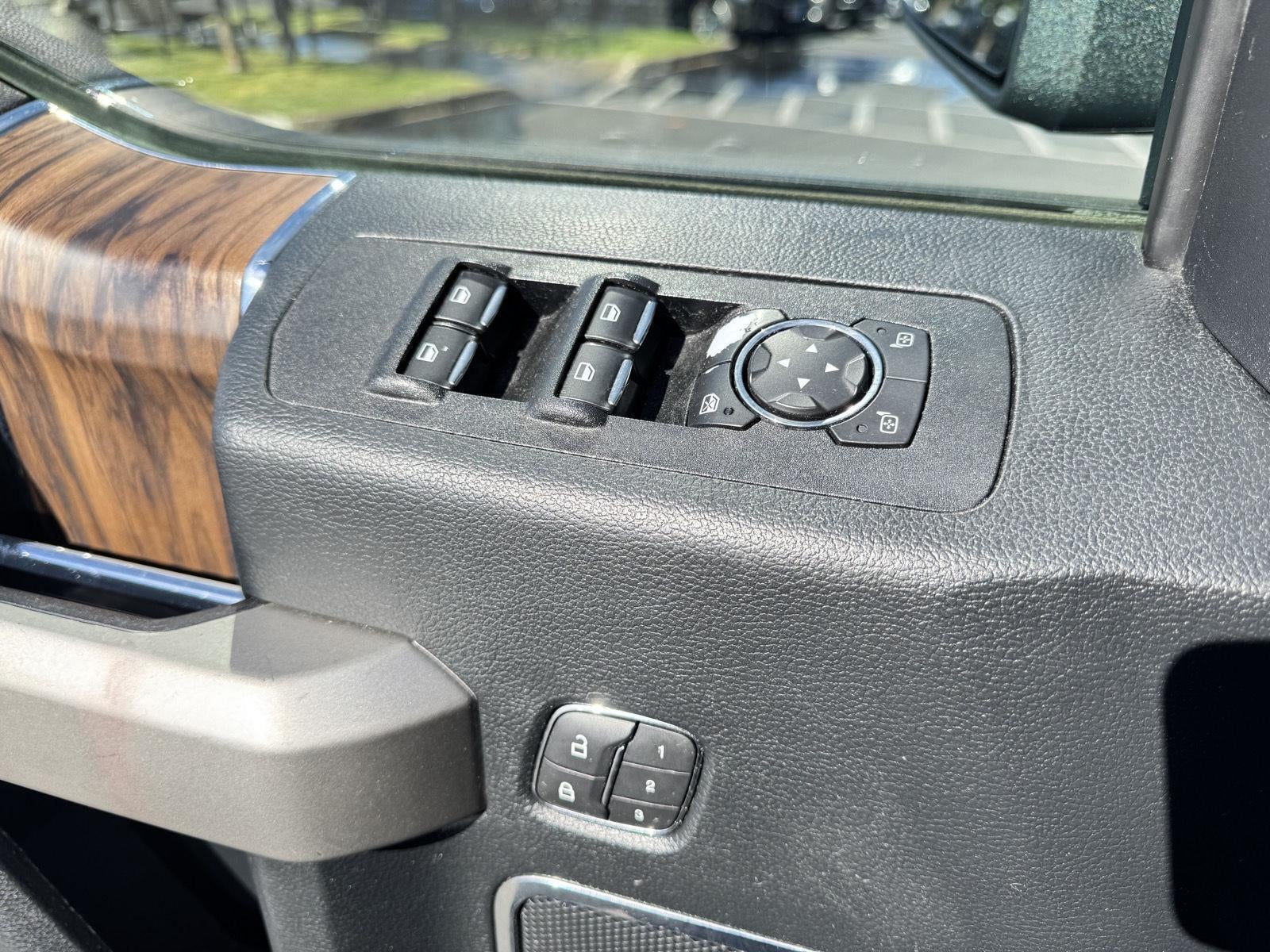 2020 Ford F150 Supercrew Cab Lariat Pickup 4D 5 1/2 ft