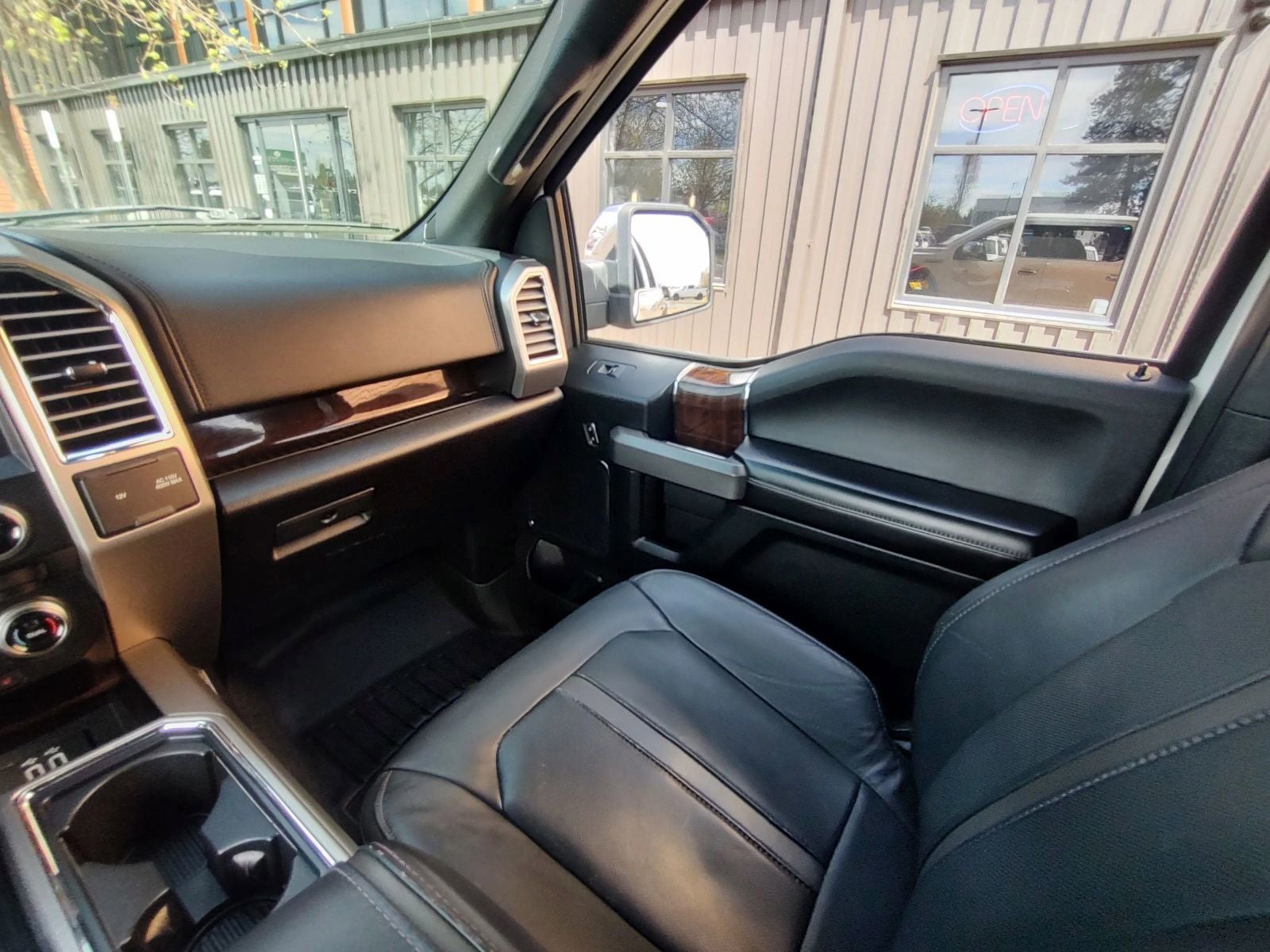2016 Ford F-150 Platinum