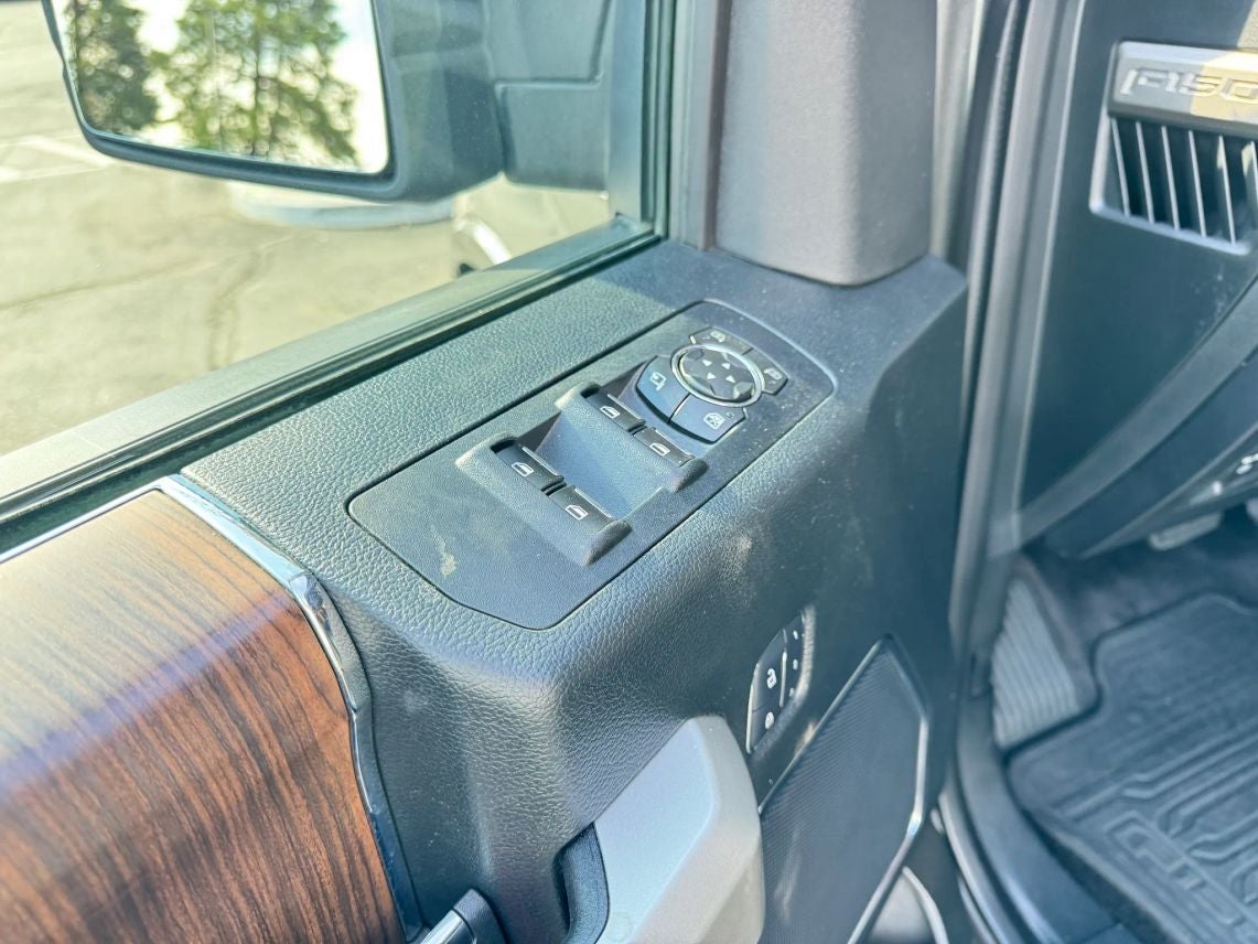 2016 Ford F150 Super Cab Lariat Pickup 4D 6 1/2 ft