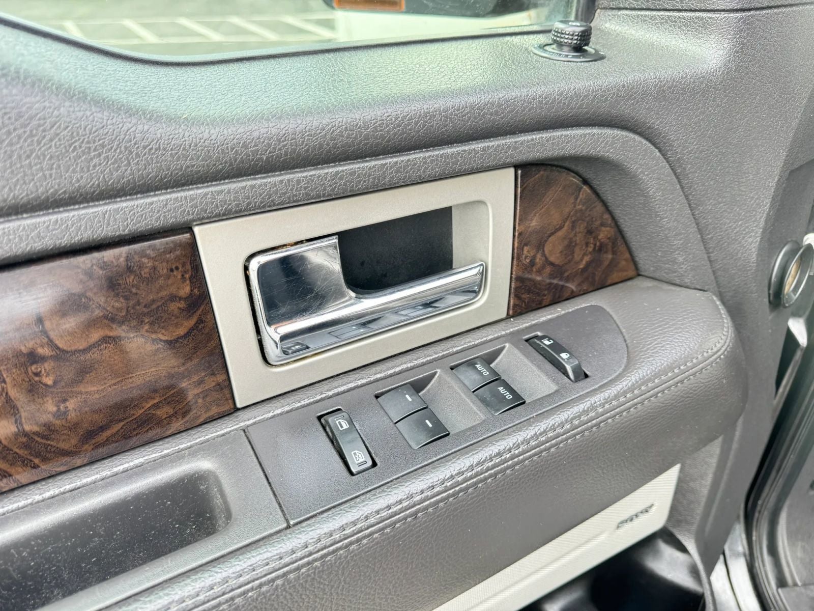 2014 Ford F-150 Platinum