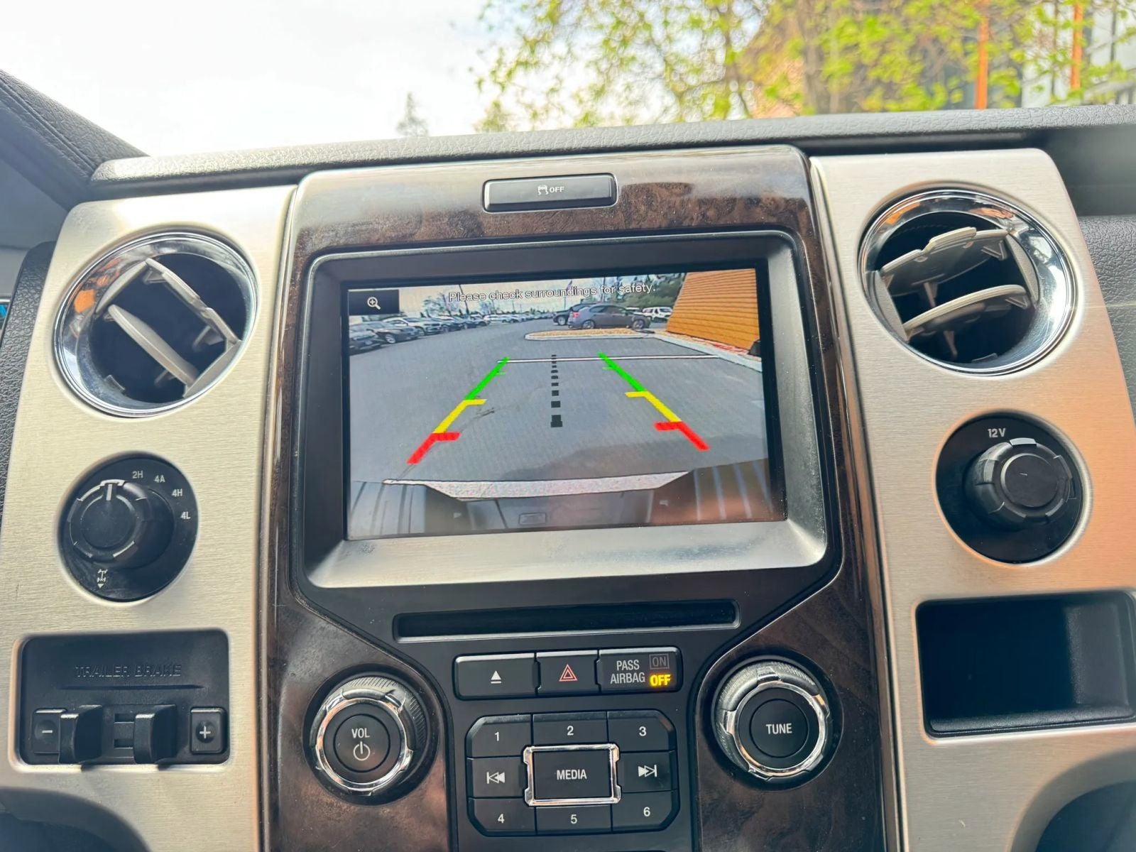 2014 Ford F-150 Platinum