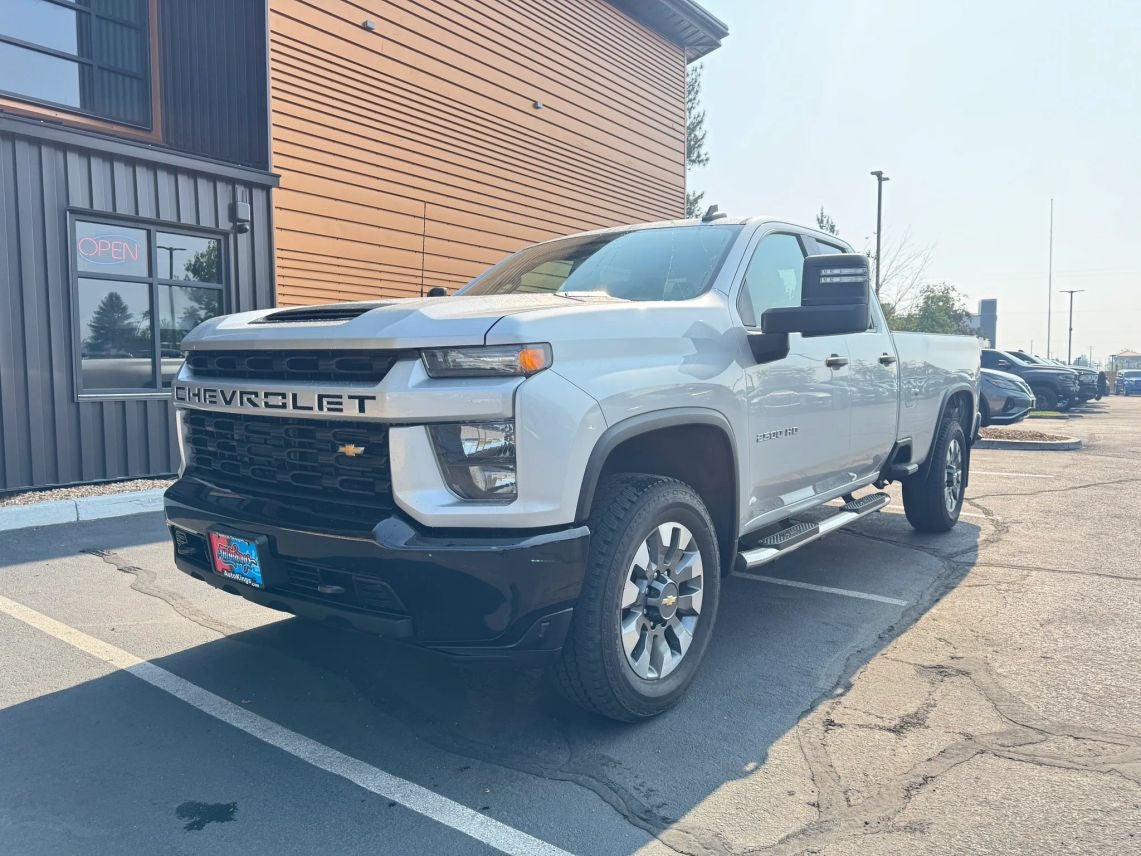 2022 Chevrolet Silverado 2500 HD Double Cab Custom Pickup 4D 8 ft