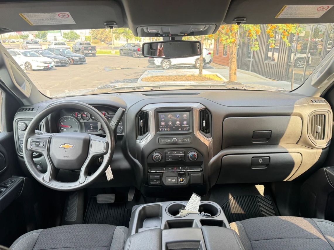 2022 Chevrolet Silverado 2500 HD Double Cab Custom Pickup 4D 8 ft