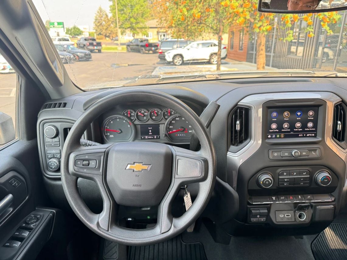 2022 Chevrolet Silverado 2500 HD Double Cab Custom Pickup 4D 8 ft