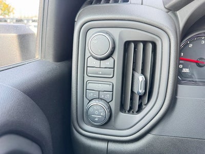 2022 Chevrolet Silverado 2500 HD Double Cab Custom Pickup 4D 8 ft