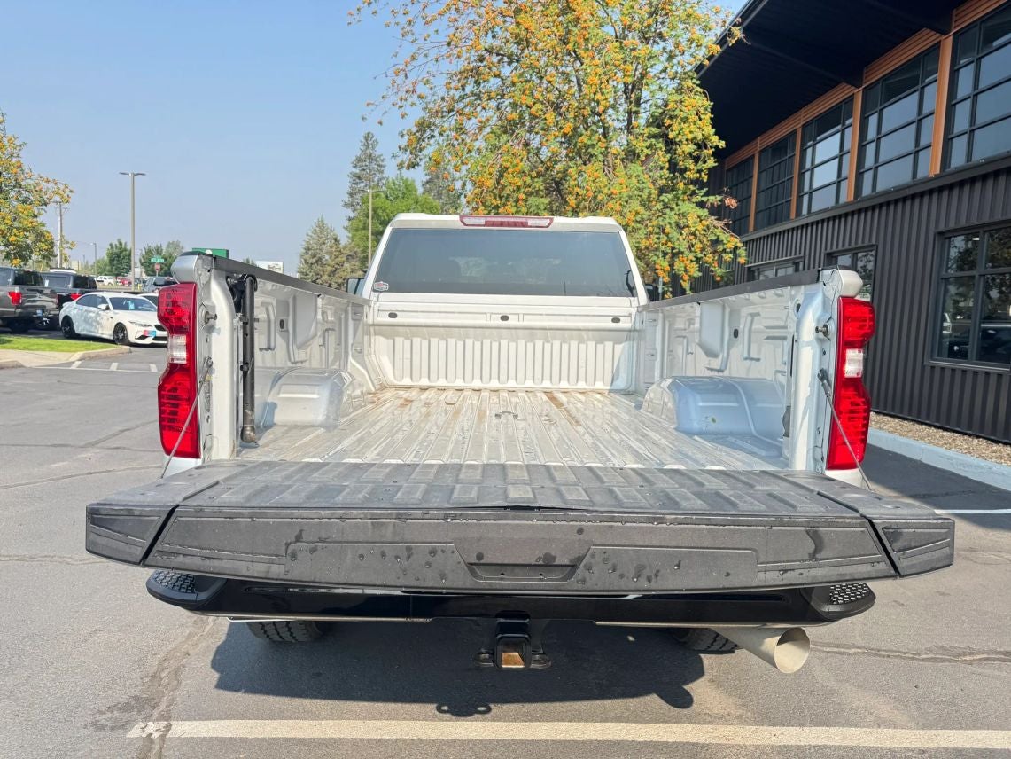 2022 Chevrolet Silverado 2500 HD Double Cab Custom Pickup 4D 8 ft