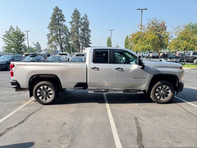2022 Chevrolet Silverado 2500 HD Double Cab Custom Pickup 4D 8 ft