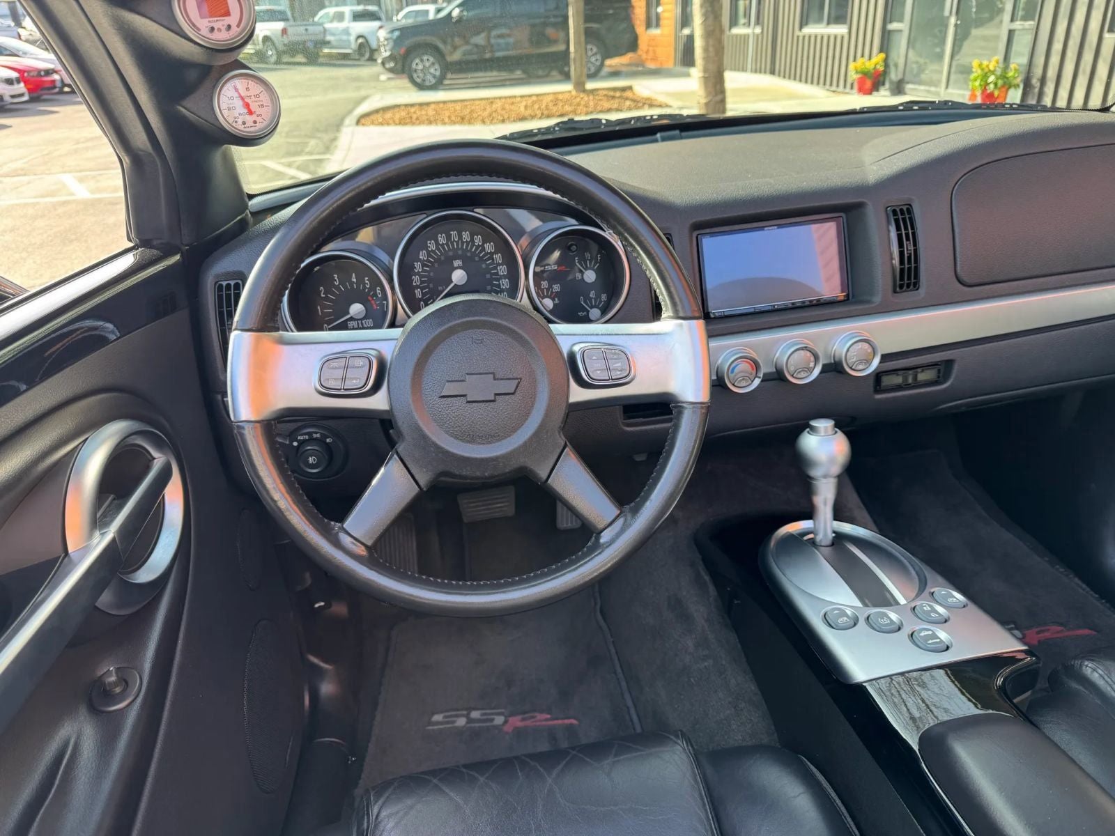 2004 Chevrolet SSR Base