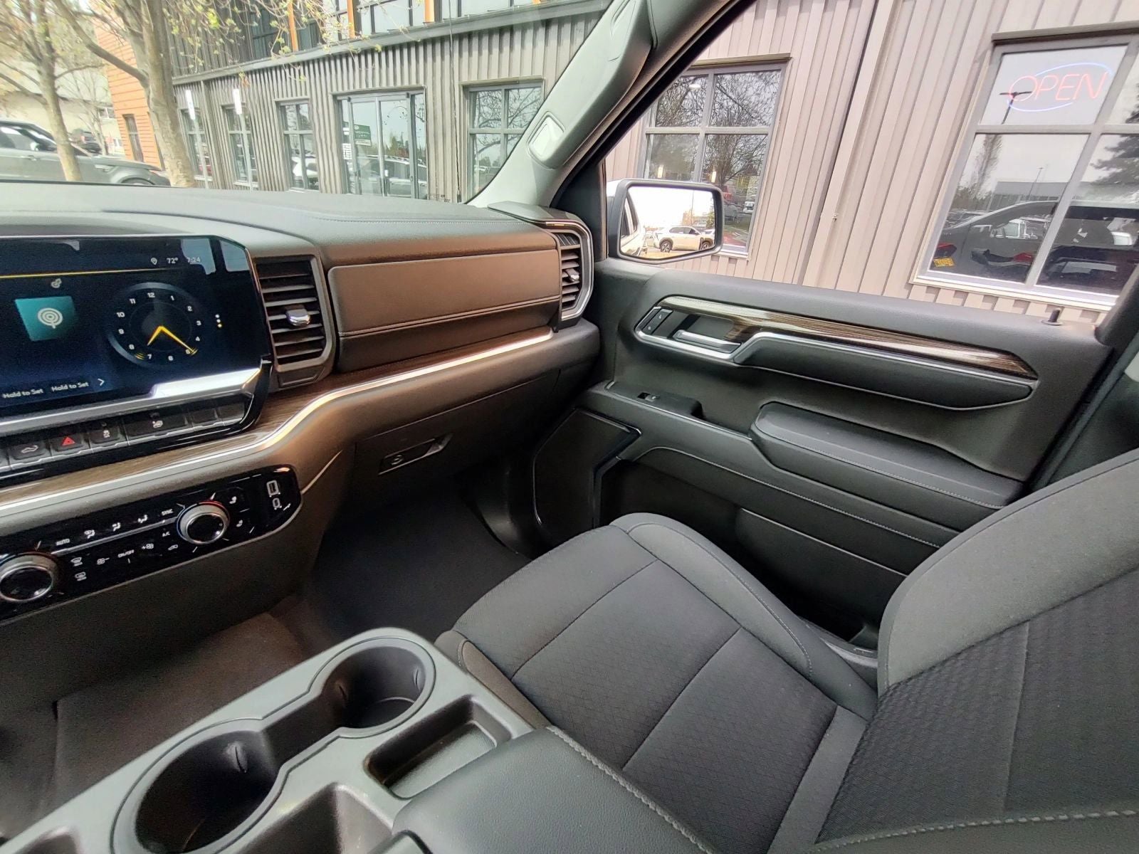 2023 Chevrolet Silverado 1500 LT LT1