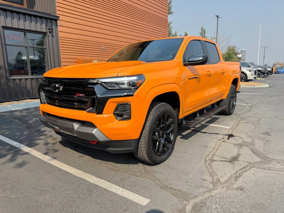 2025 Chevrolet Colorado Crew Cab Z71 Pickup 4D 5 ft